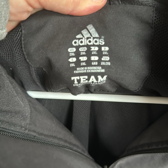 Adidas Team 1/4 Zip pullover with detachable sleeves - Picture 2 of 7